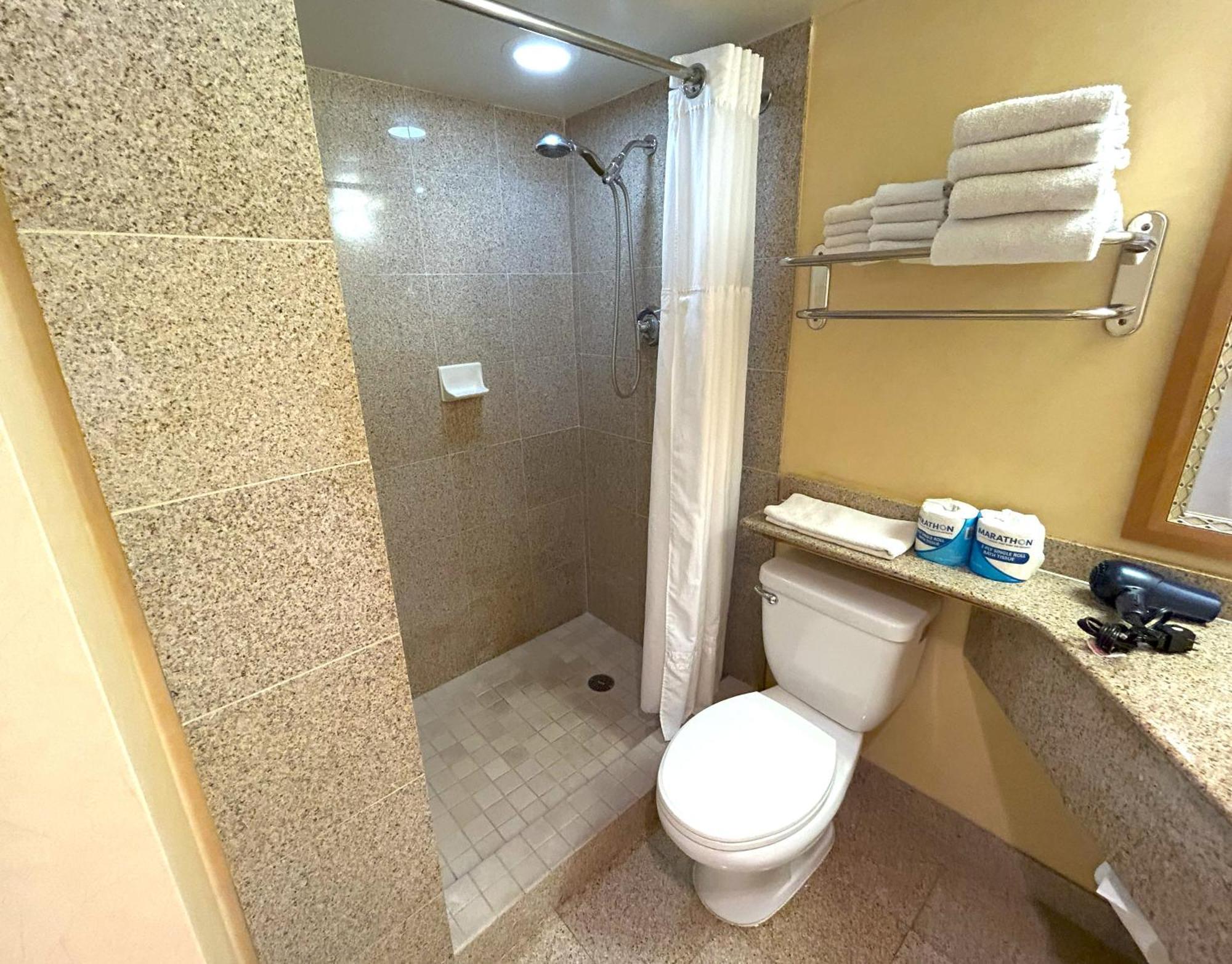 Ilikai Apt 302 - Spacious Studio With Stunning Ocean & Harbor Views Honolulu Exteriér fotografie